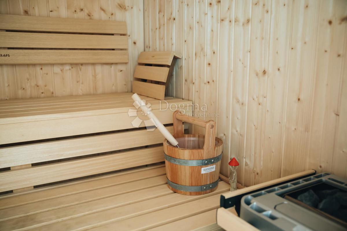 Hiša Žrnovo, Korčula, 360m2