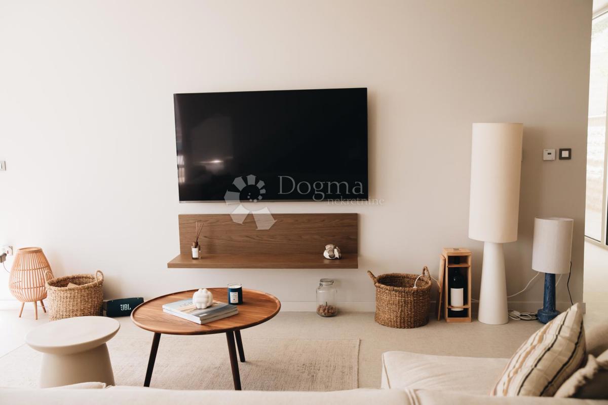 Hiša Žrnovo, Korčula, 360m2