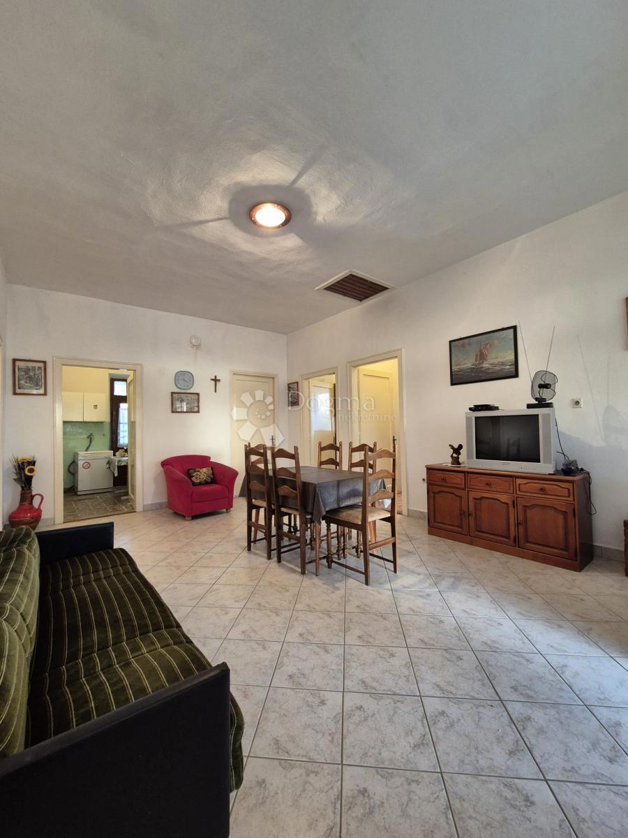 Hiša Pašman, Don Marka Cvitanovića, 202m2