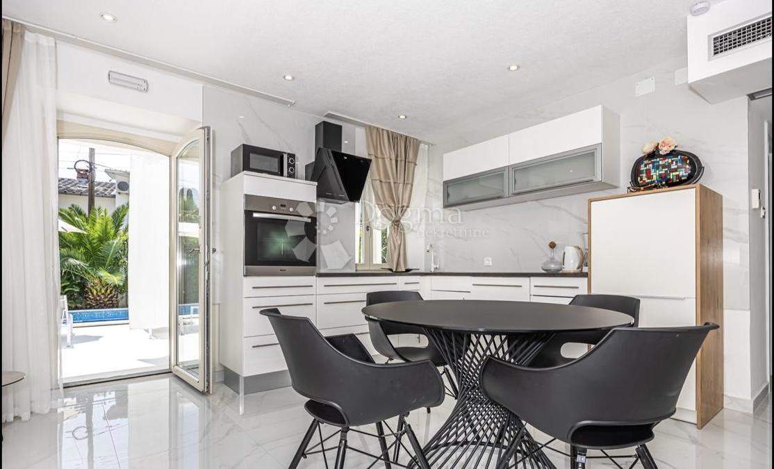 Hiša Crikvenica, 517,75m2