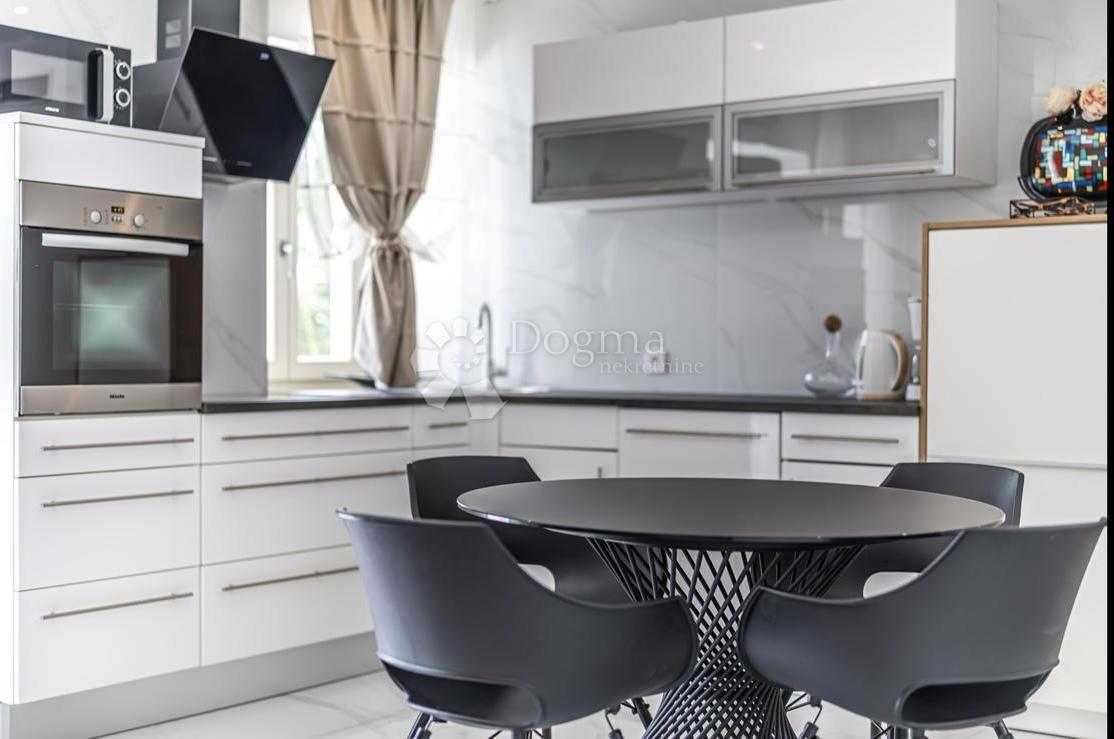 Hiša Crikvenica, 517,75m2