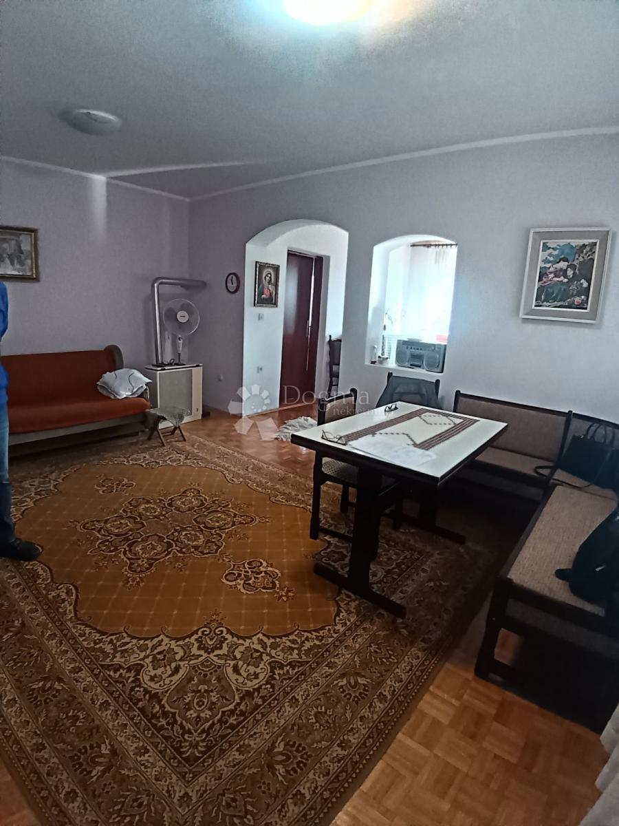 Hiša Đakovo, 220m2