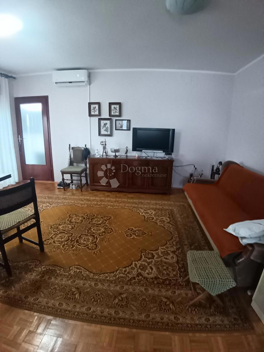 Hiša Đakovo, 220m2