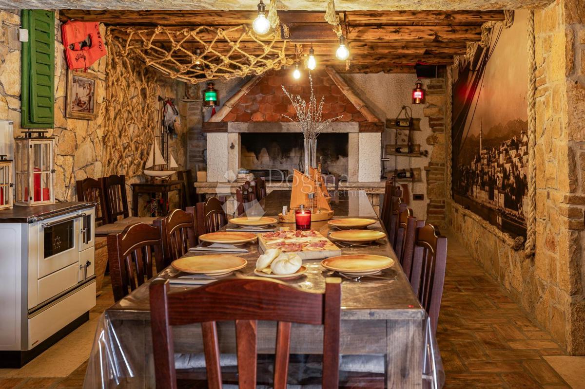 Hiša Novi Vinodolski, 300m2