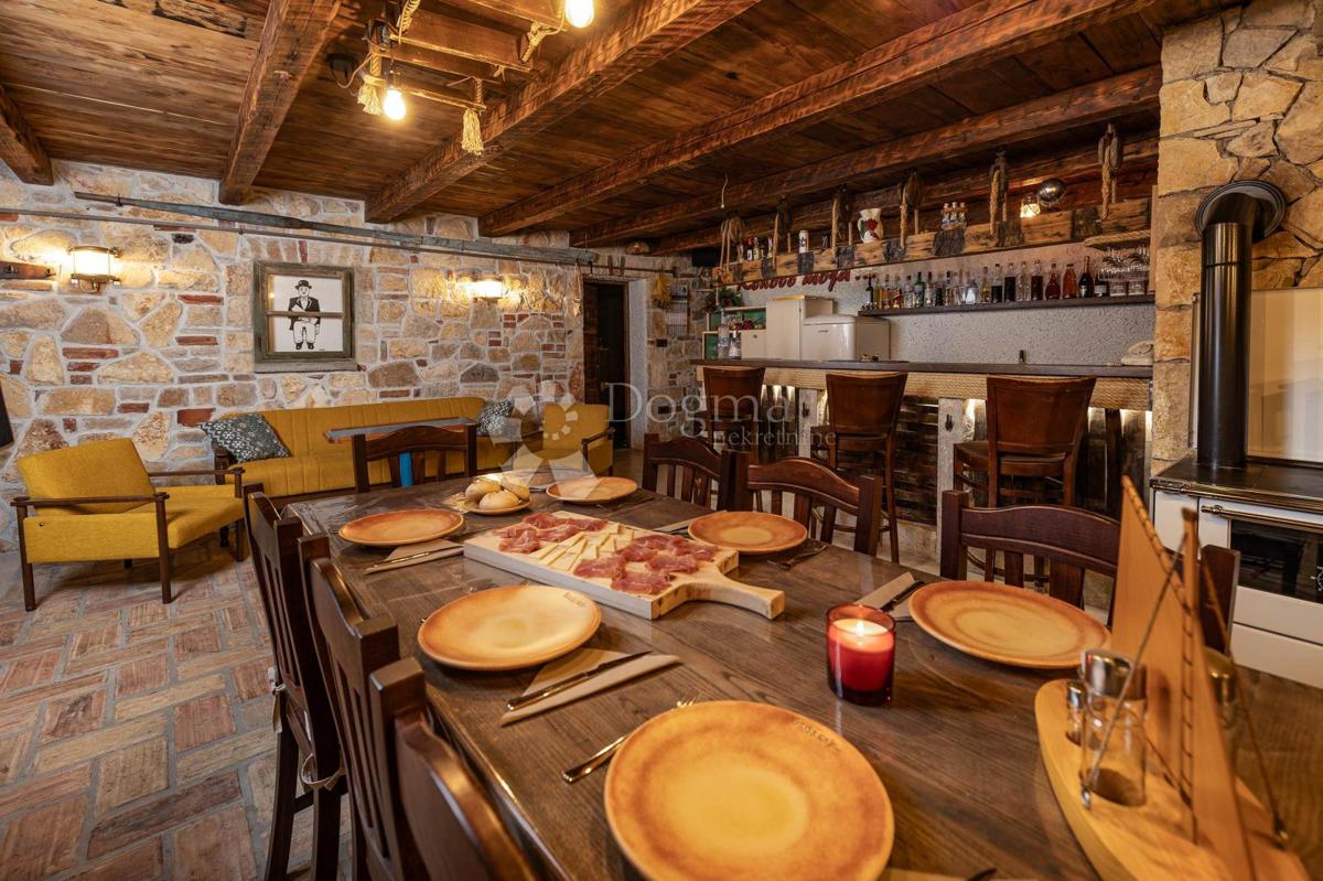 Hiša Novi Vinodolski, 300m2