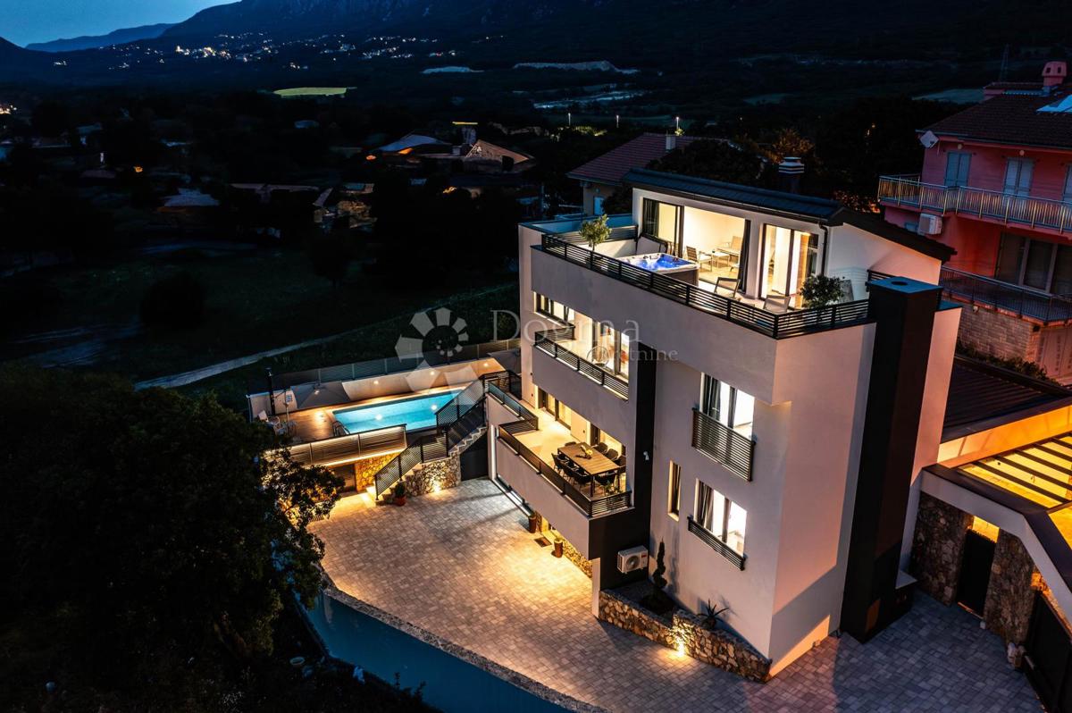 Hiša Novi Vinodolski, 300m2