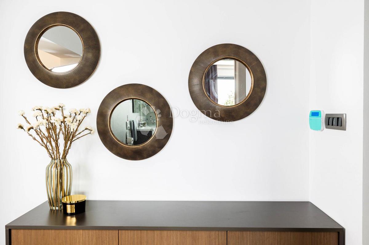 Hiša Novi Vinodolski, 300m2