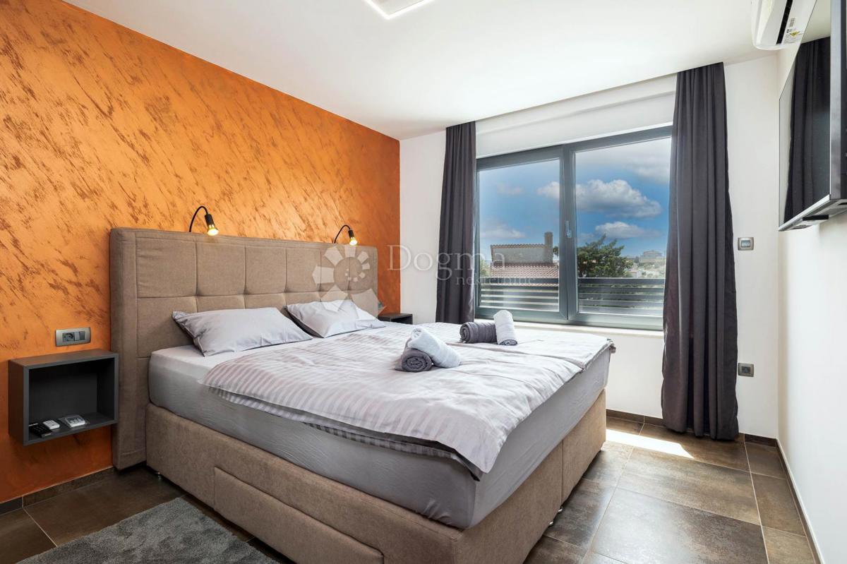 Hiša Novi Vinodolski, 300m2