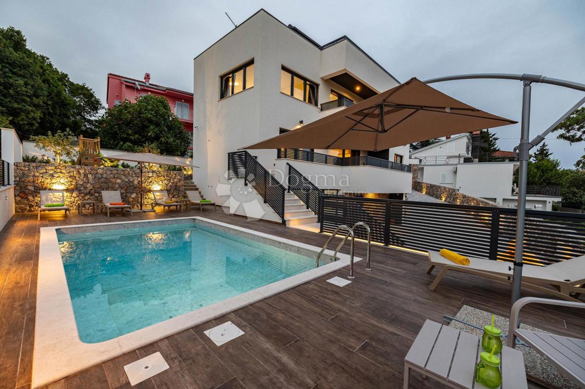 Hiša Novi Vinodolski, 300m2