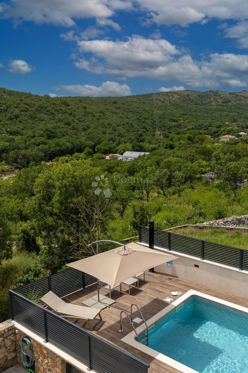 Hiša Novi Vinodolski, 300m2