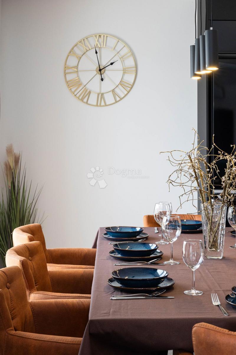 Hiša Novi Vinodolski, 300m2