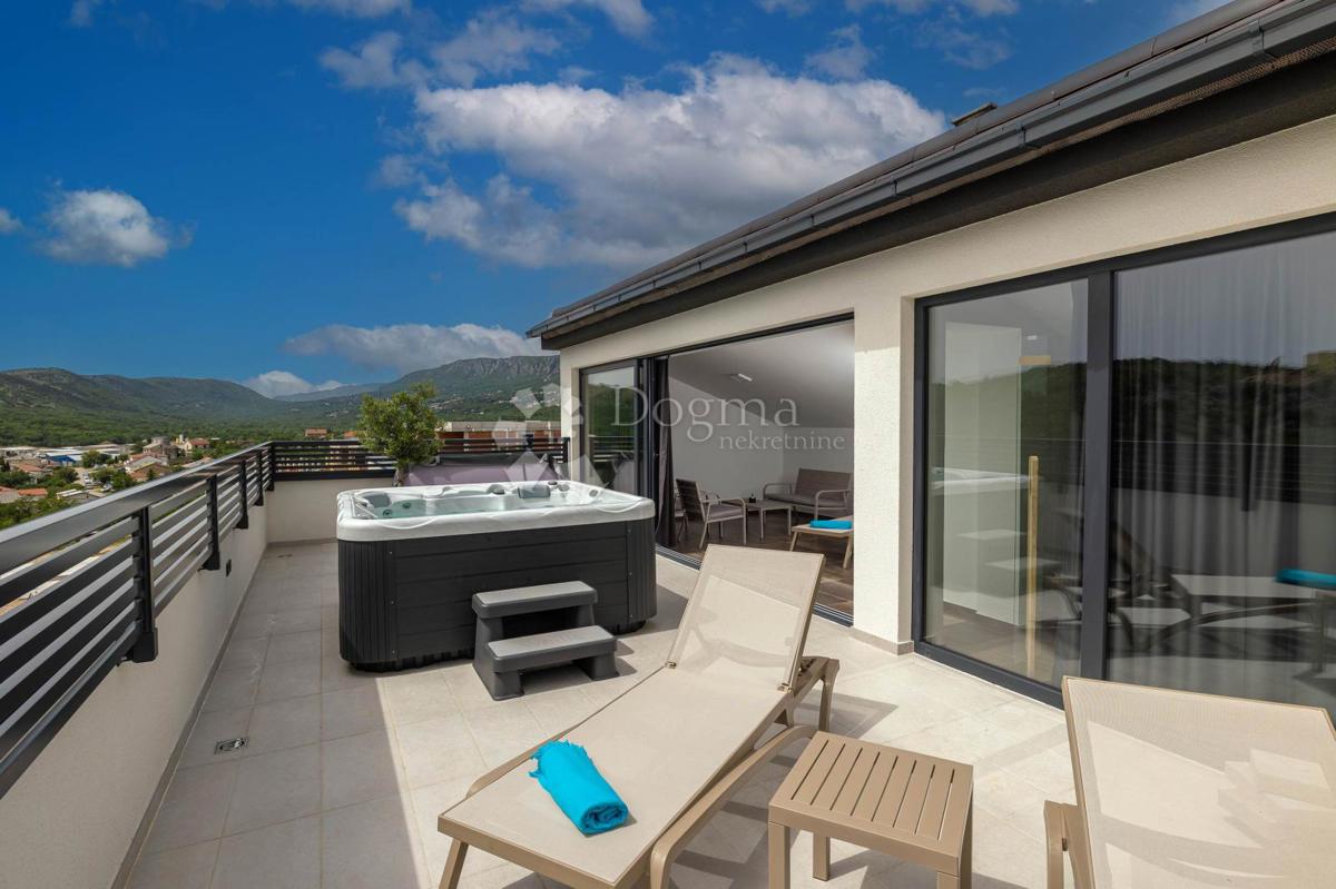 Hiša Novi Vinodolski, 300m2