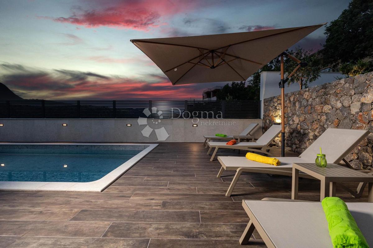 Hiša Novi Vinodolski, 300m2