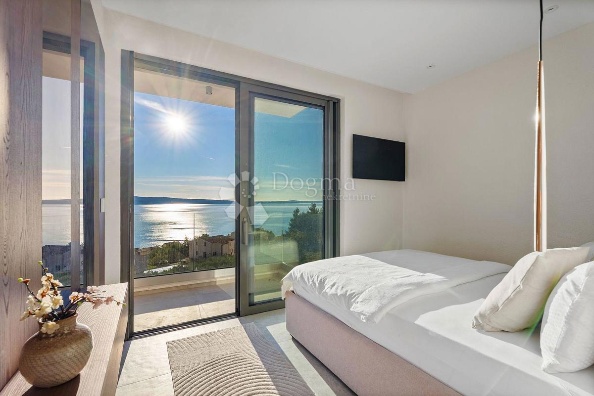 Hiša Jesenice, Dugi Rat, 355m2