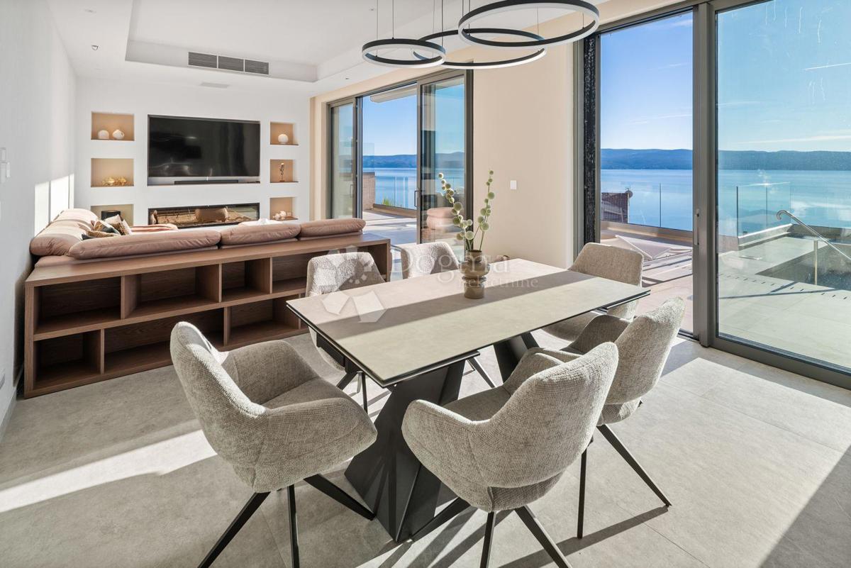 Hiša Jesenice, Dugi Rat, 355m2