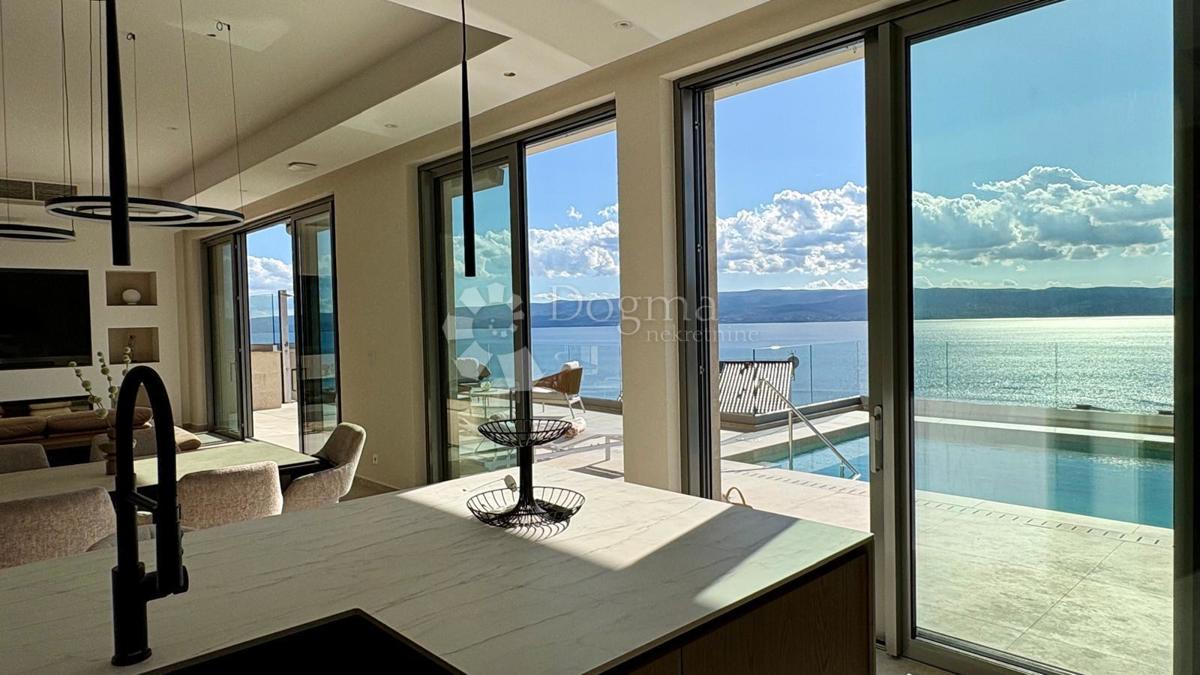 Hiša Jesenice, Dugi Rat, 355m2