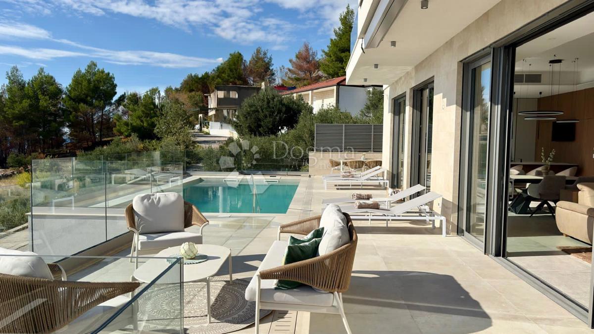 Hiša Jesenice, Dugi Rat, 355m2