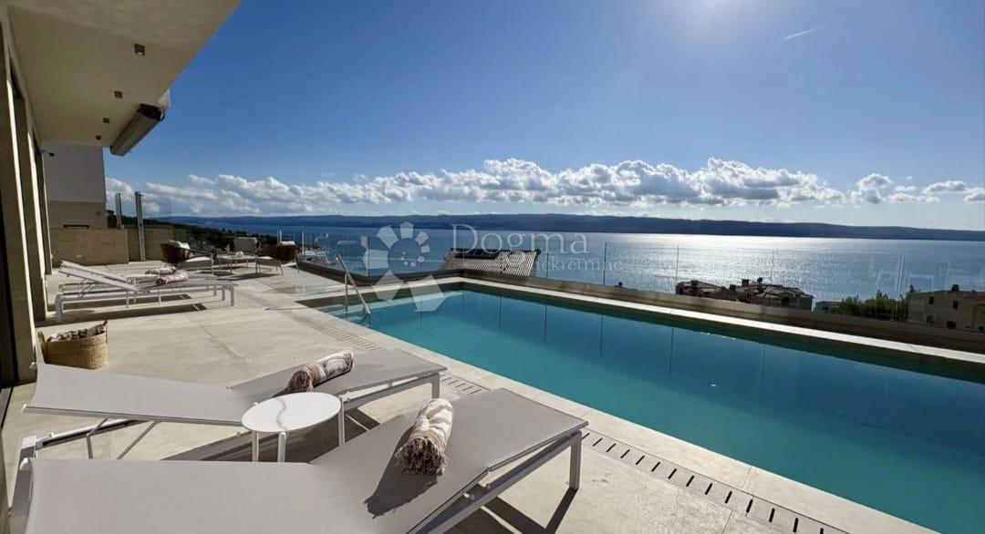 Hiša Jesenice, Dugi Rat, 355m2