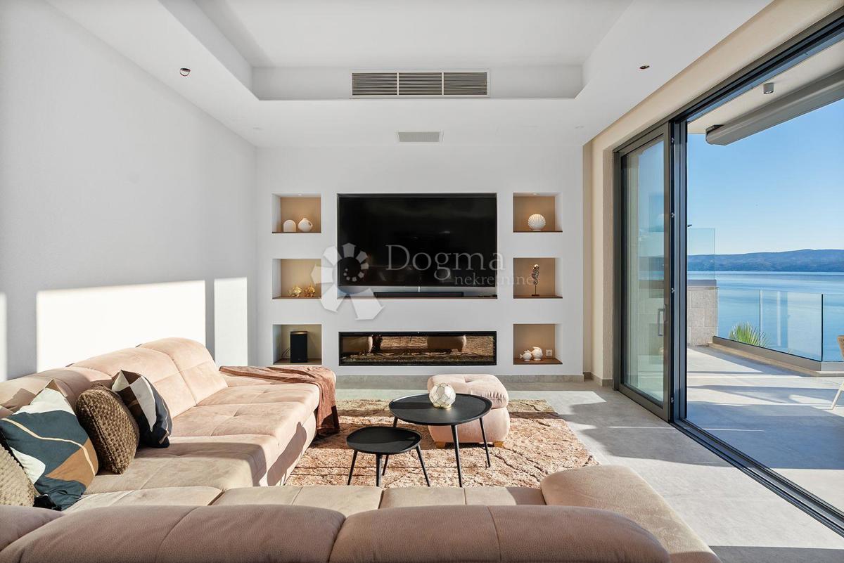 Hiša Jesenice, Dugi Rat, 355m2