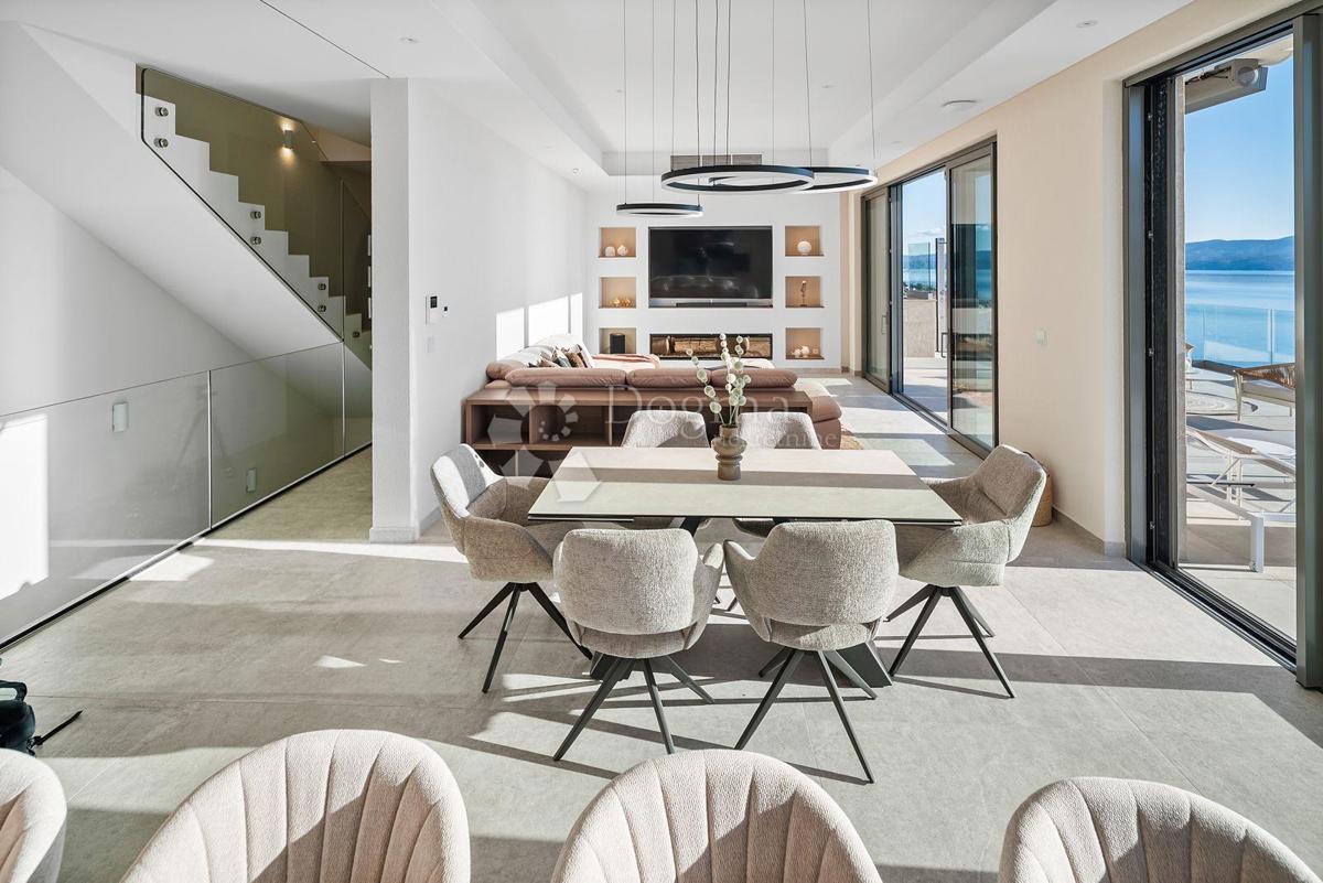 Hiša Jesenice, Dugi Rat, 355m2