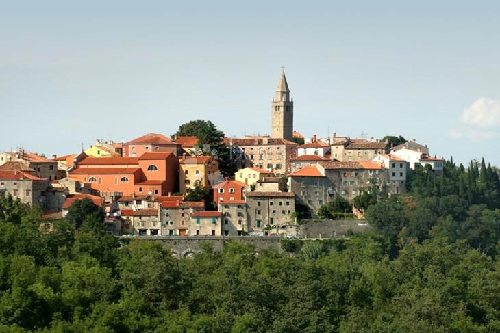 Zazidljivo zemljišče Kapelica, Labin, 794m2