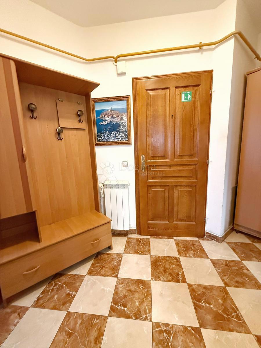 PRILOŽNOST, ENOSOBNO STANOVANJE V ROVINJU - samo v Dogmi