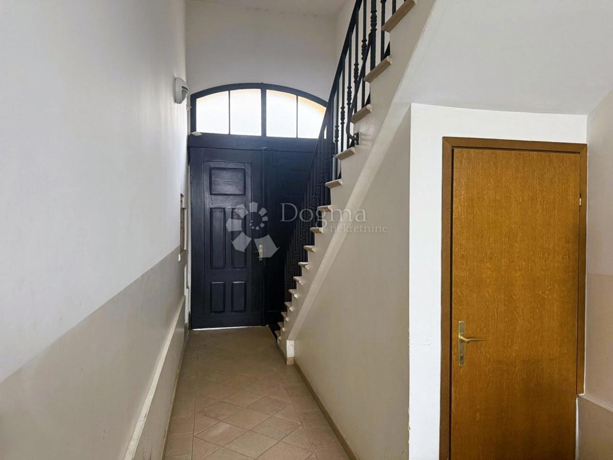 Hiša Gornji grad / Centar, Osijek, 141,44m2