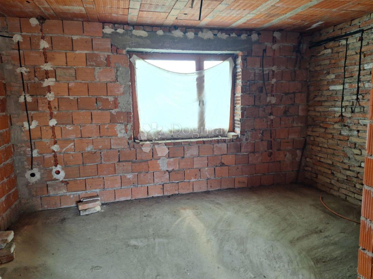 Hiša Čokadinci, Čepin, 128m2