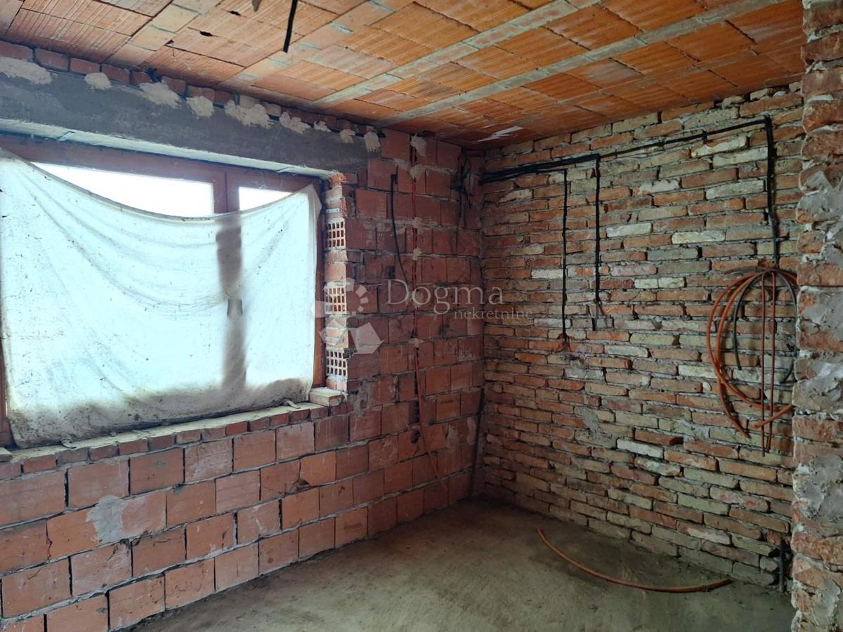 Hiša Čokadinci, Čepin, 128m2