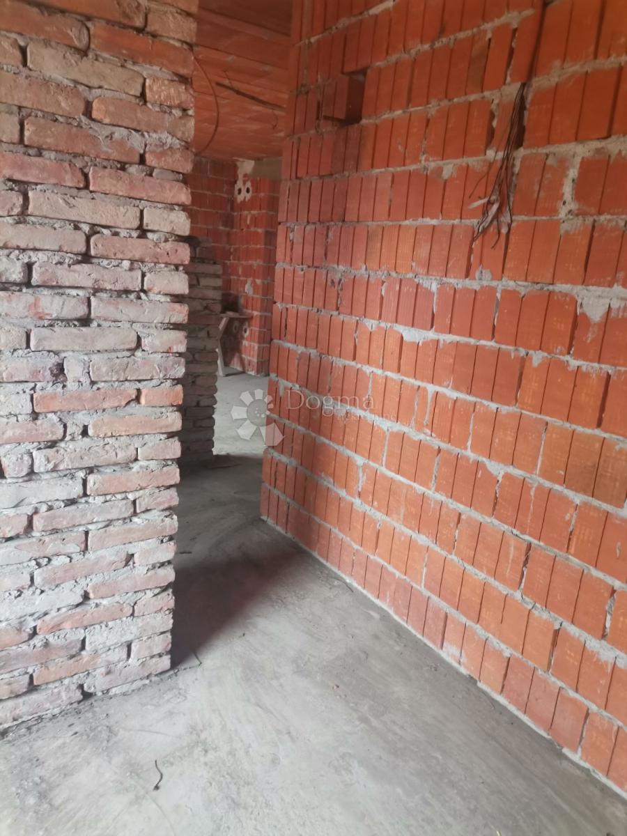 Hiša Čokadinci, Čepin, 128m2