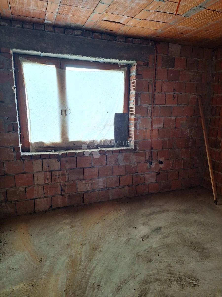 Hiša Čokadinci, Čepin, 128m2