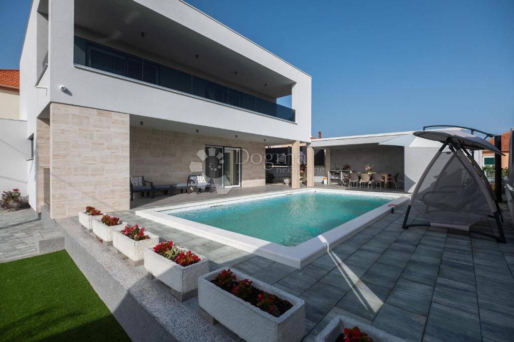 Hiša Sukošan, 160m2