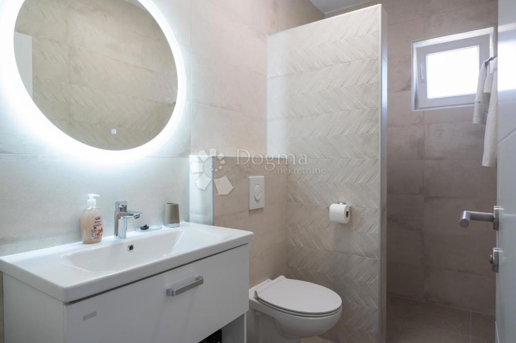 Hiša Sukošan, 160m2