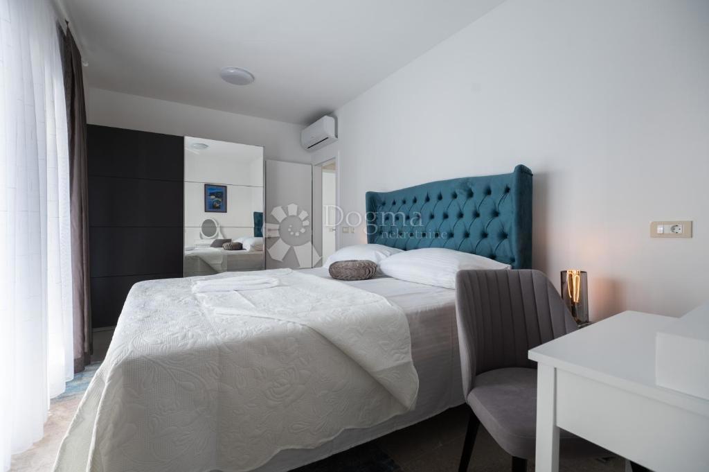 Hiša Sukošan, 160m2