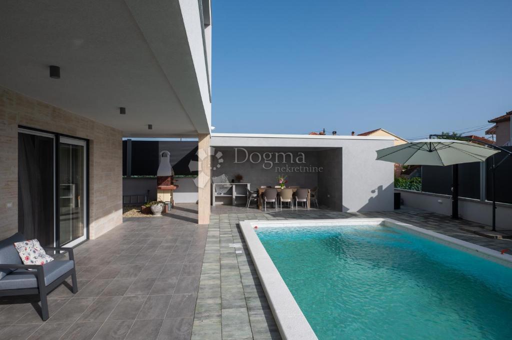 Hiša Sukošan, 160m2