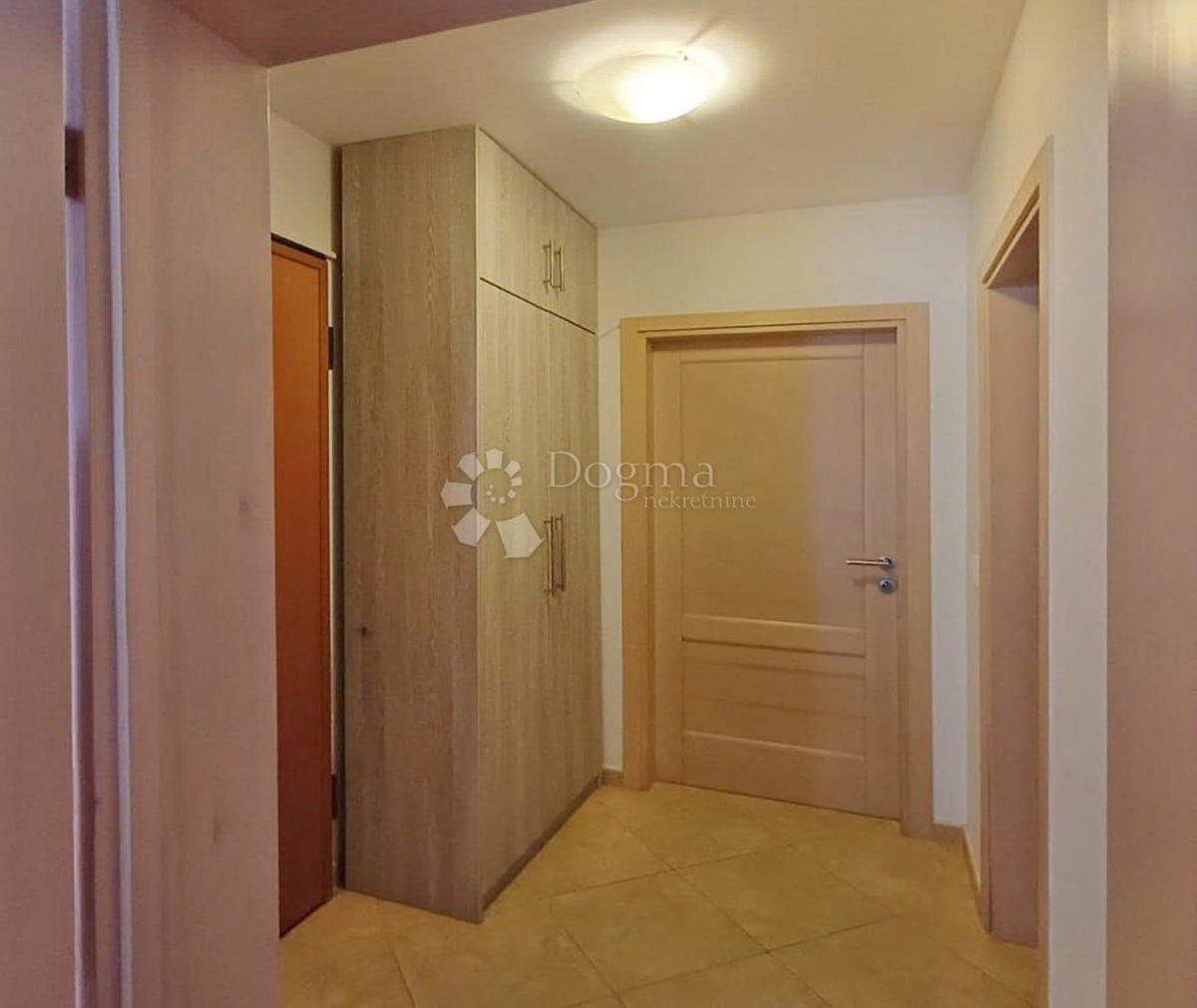 Stanovanje Poreč, 55m2