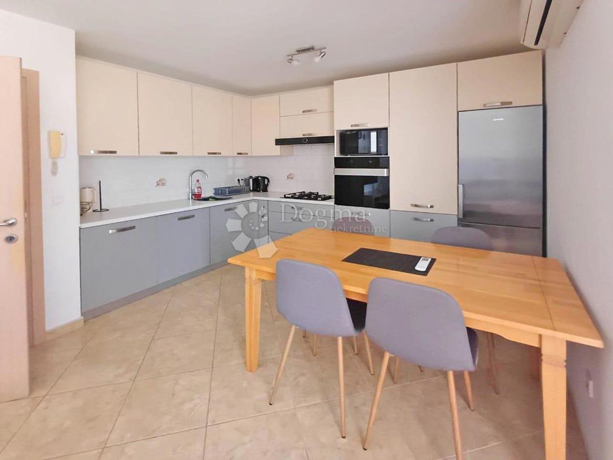 Stanovanje Poreč, 55m2