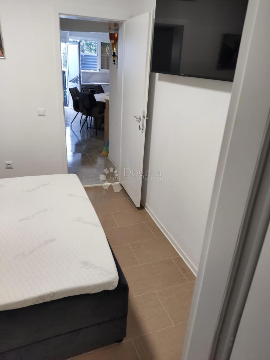 Stanovanje Duće, Dugi Rat, 80m2