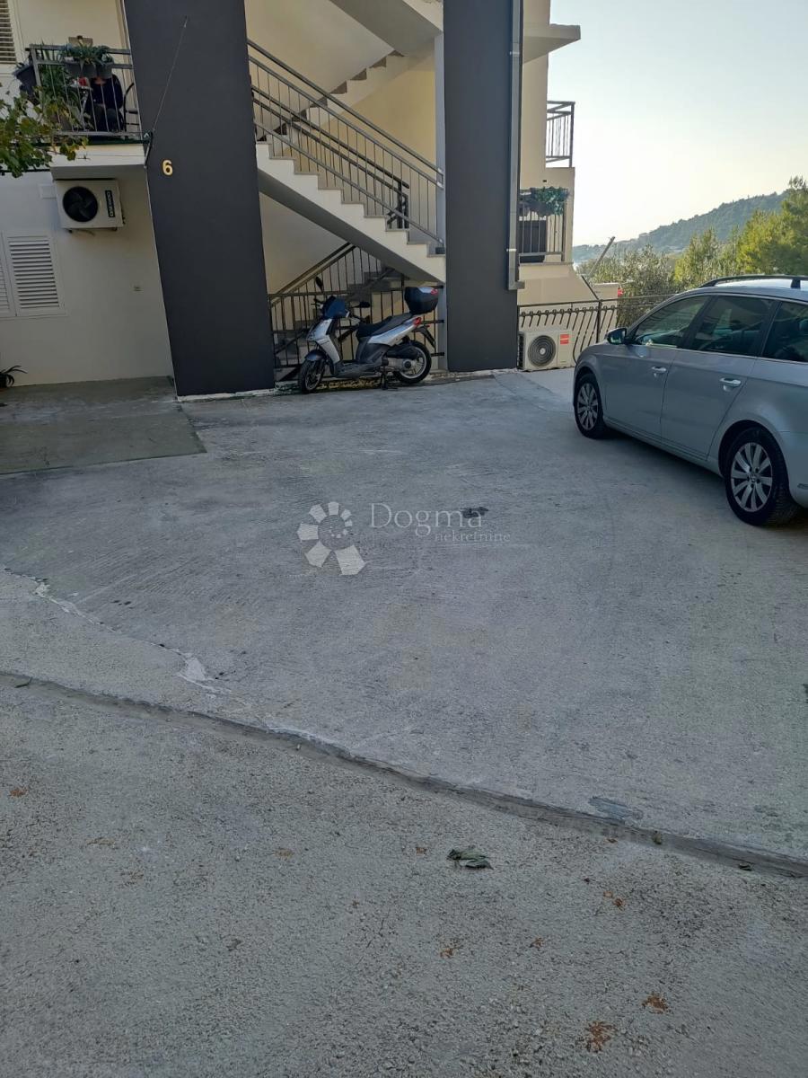 Stanovanje Duće, Dugi Rat, 80m2