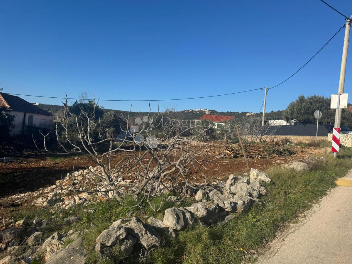 Zazidljivo zemljišče Vinišće, Marina, 648m2