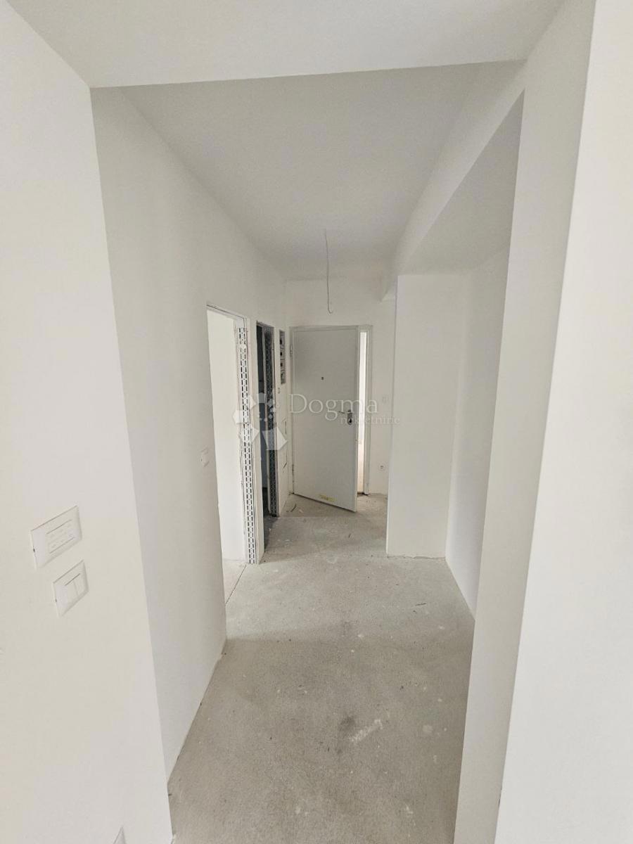 Stanovanje Kaštel Lukšić, Kaštela, 108m2