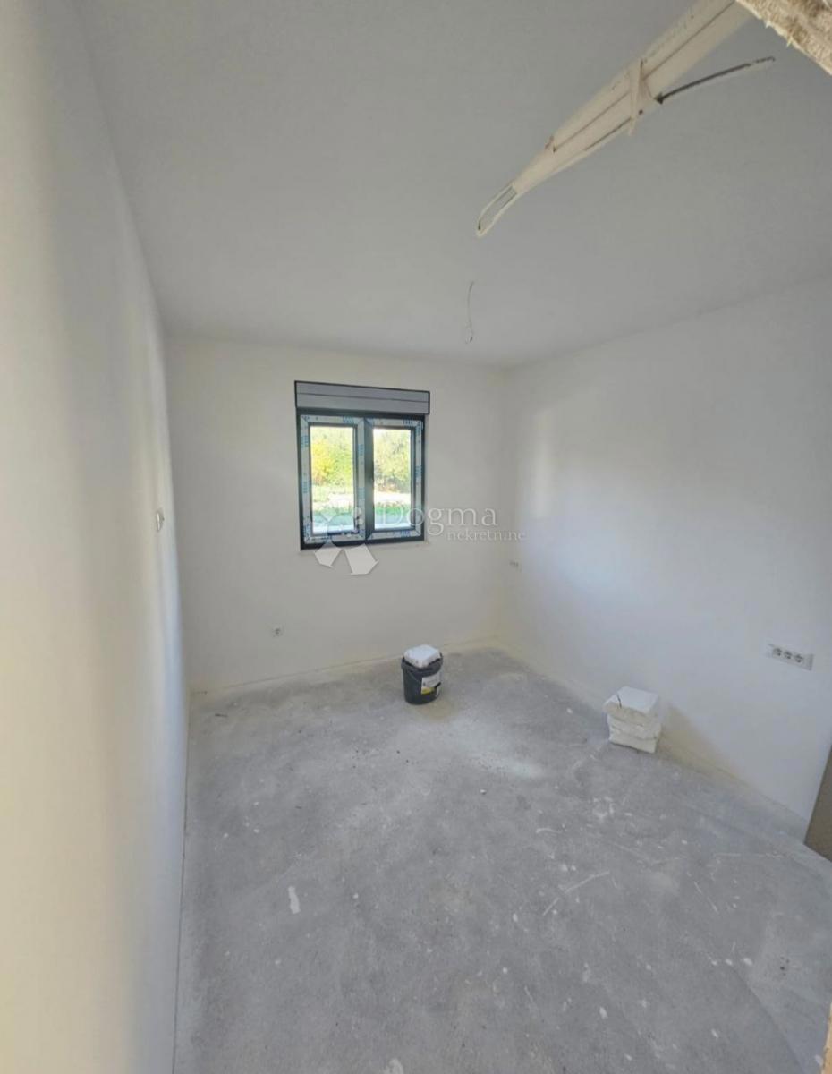 Stanovanje Kaštel Lukšić, Kaštela, 108m2