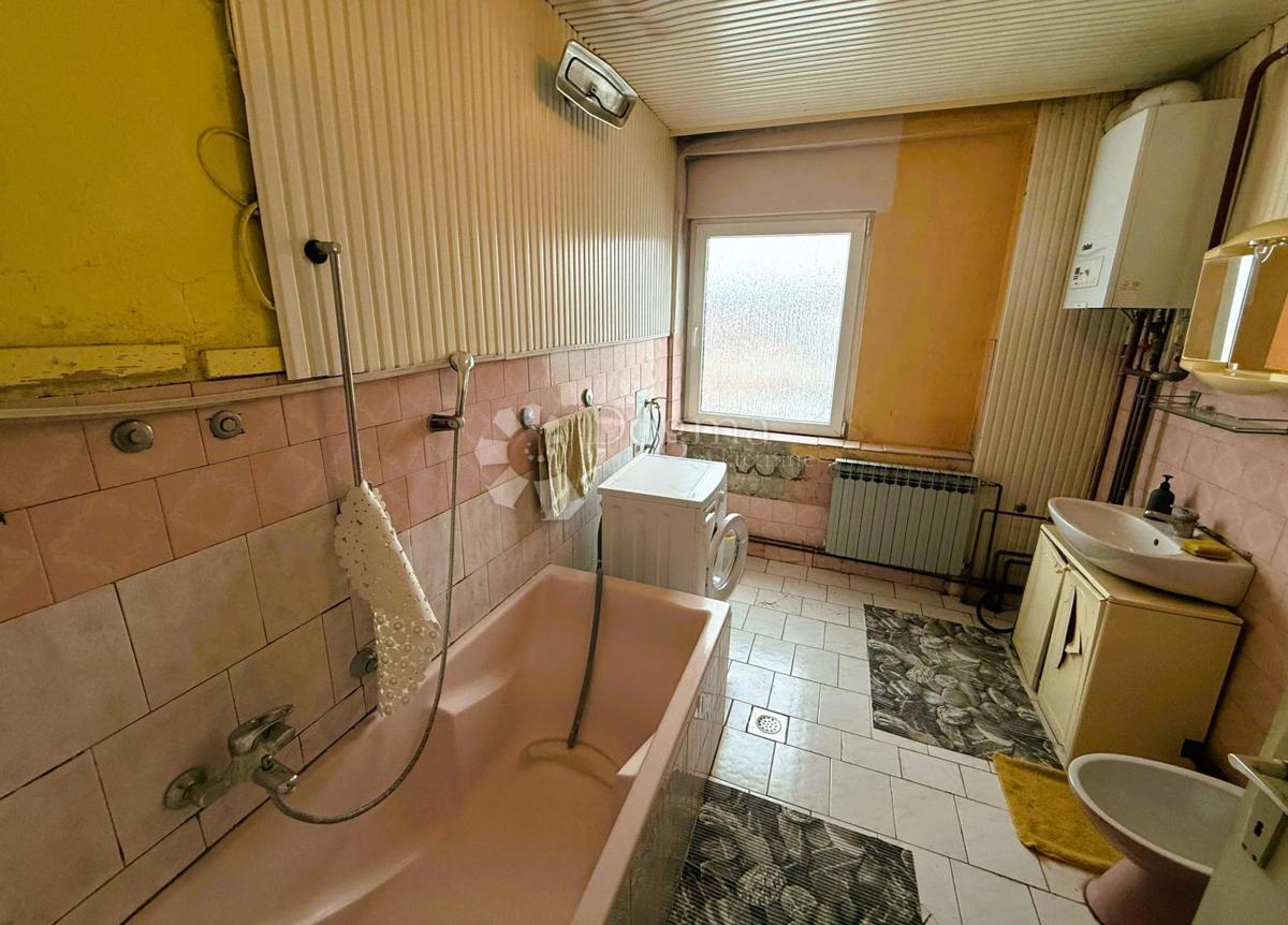 Hiša Šemovec, Trnovec Bartolovečki, 484m2