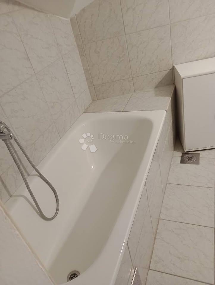 Hiša Veli vrh, Pula, 90m2