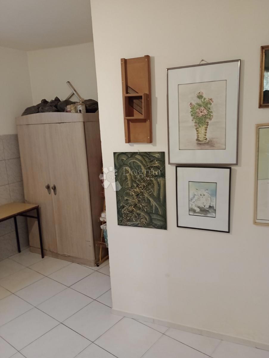 Hiša Veli vrh, Pula, 90m2