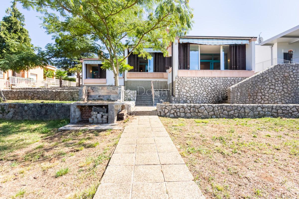 Hiša Njivice, Omišalj, 300m2