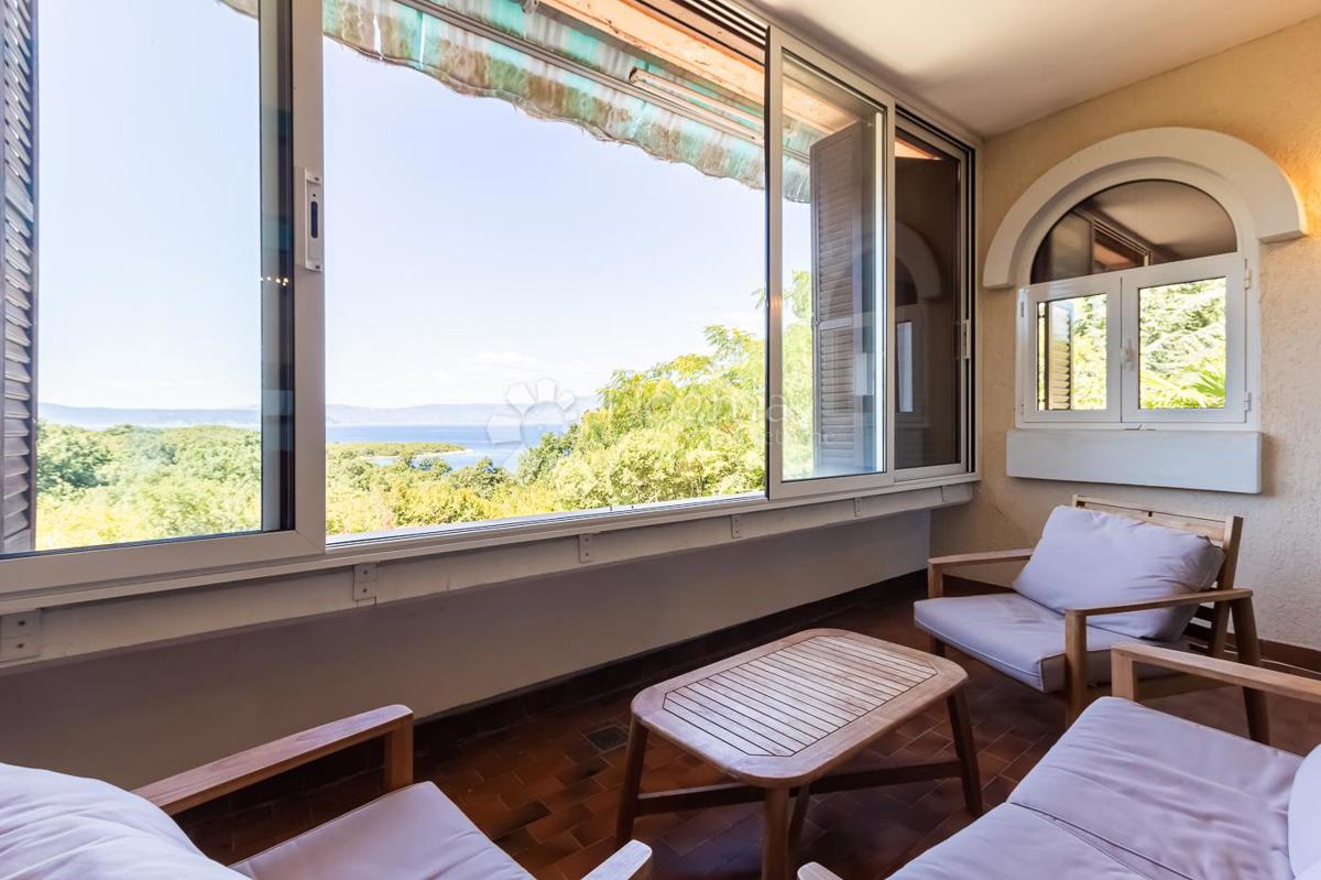 Hiša Njivice, Omišalj, 300m2