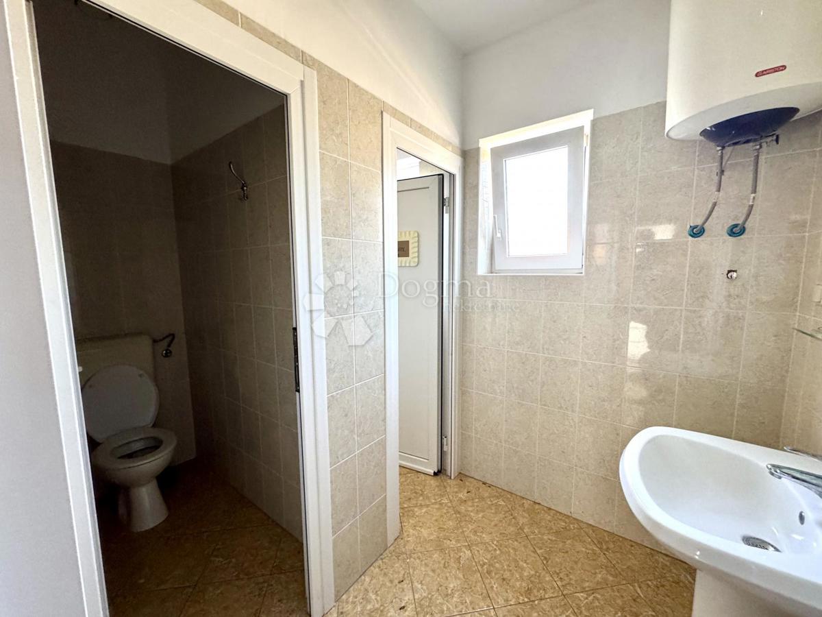 Poslovni prostor Krk, 244m2