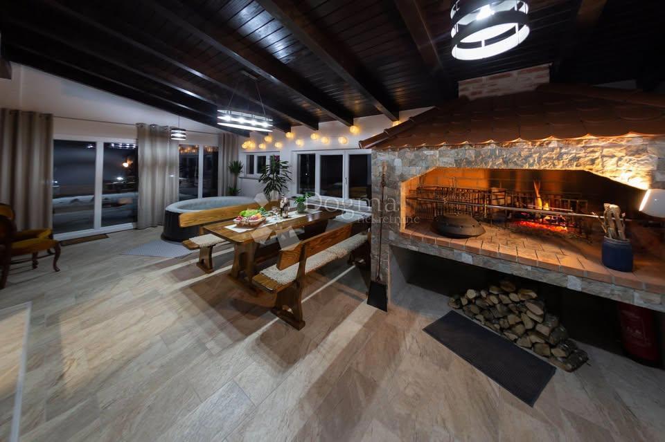 Hiša Otočac, 120m2