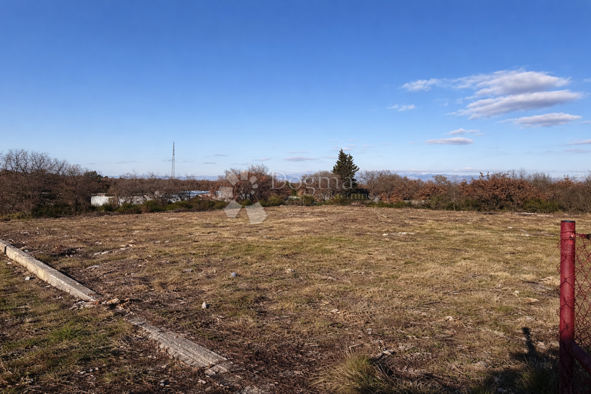 Zazidljivo zemljišče Debeljak, Sukošan, 1.070m2